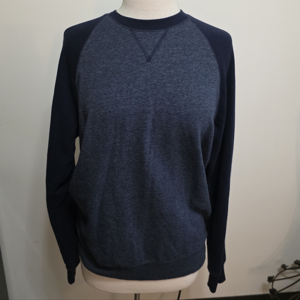 Old Navy Raglan Sweatshirt Size Medium